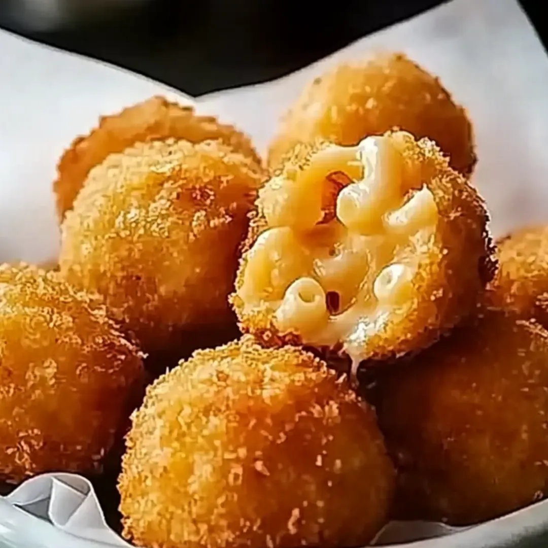 A plate of macaroni and cheese.
